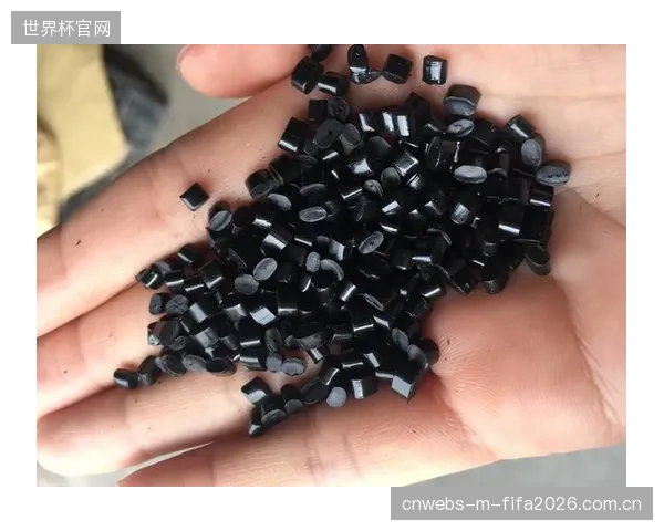 未来三年的主战场：内置传感器的PC-ABS合金头盔将取代离线探伤，实现损伤的即时预警
